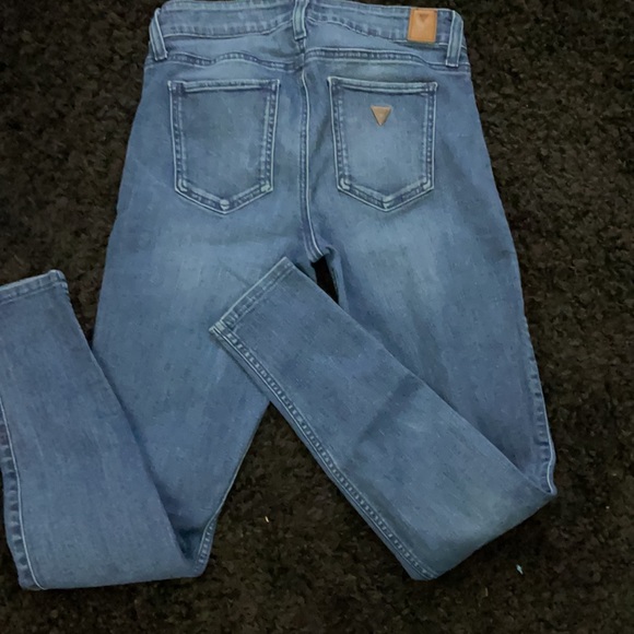 Guess Skinny Jeans - Picture 2 of 3